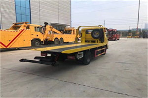 河曲非事故拖车